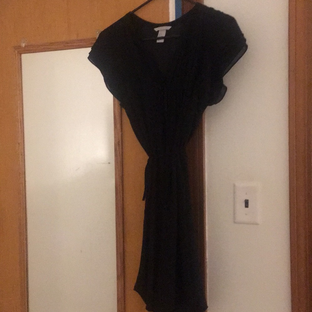 Black shortsleeved H&M dress